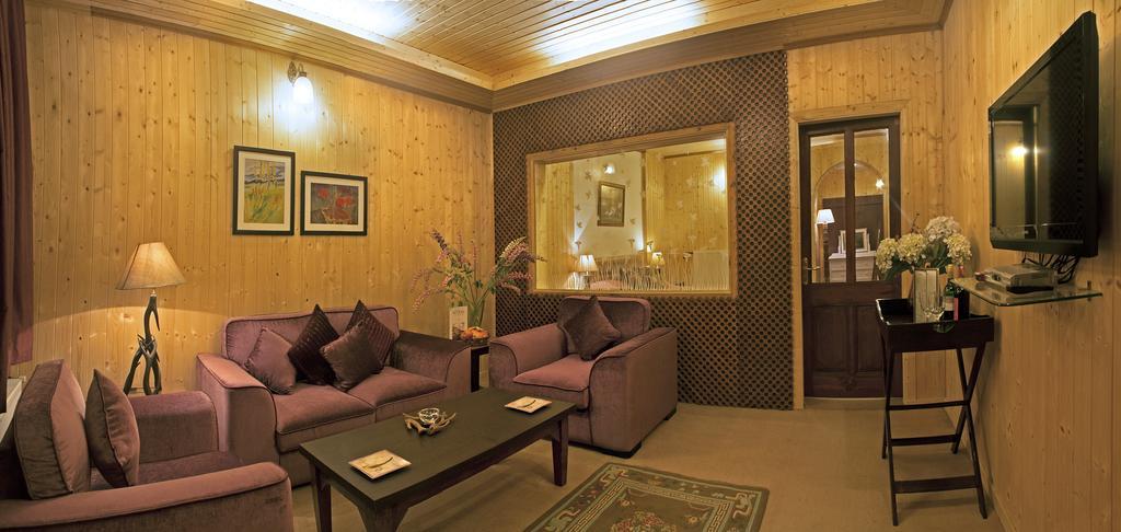 Nedous Hotel Gulmarg Luaran gambar